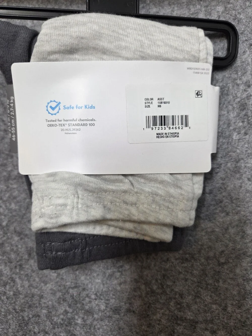 Carters Baby 3 Piece Body Suit & 2 Pairs Of Pants Newborn Nwt